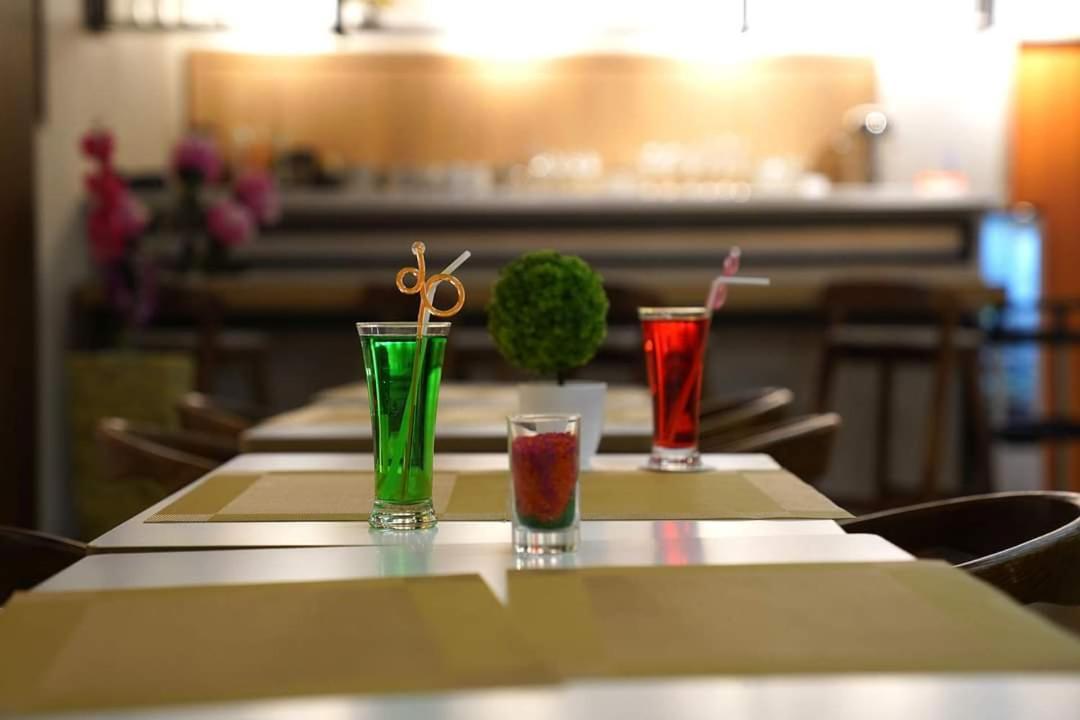 Elohim Hotel Sentani 자야푸라 외부 사진
